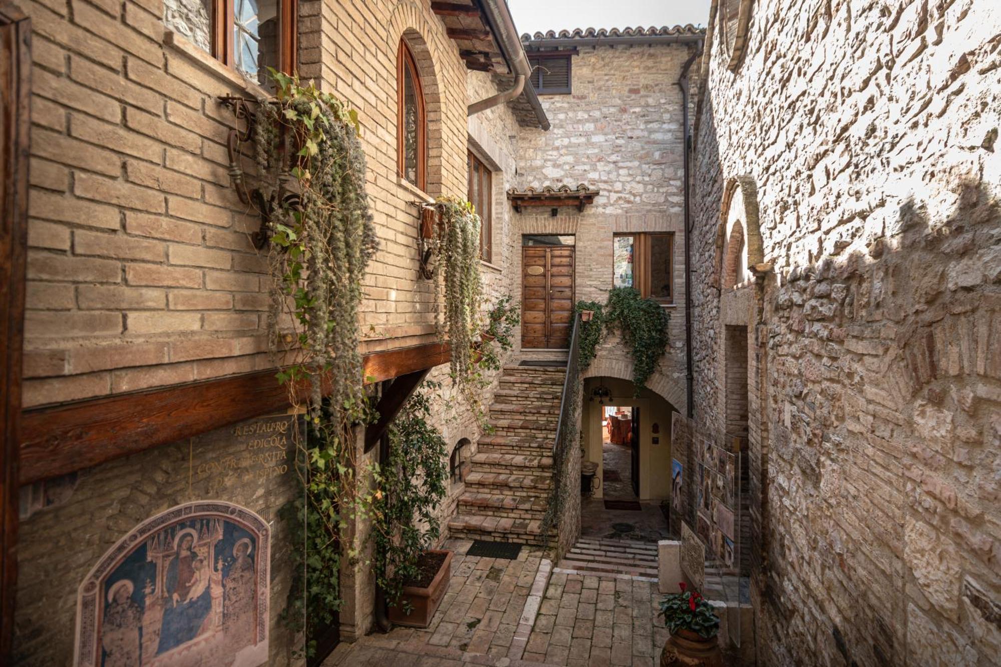 Residenza D'Epoca San Crispino Aparthotel Assisi Exterior foto