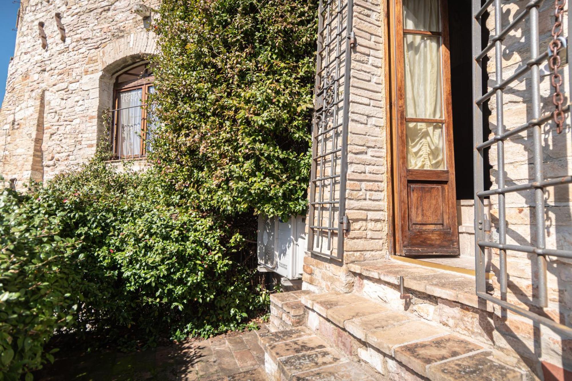 Residenza D'Epoca San Crispino Aparthotel Assisi Exterior foto